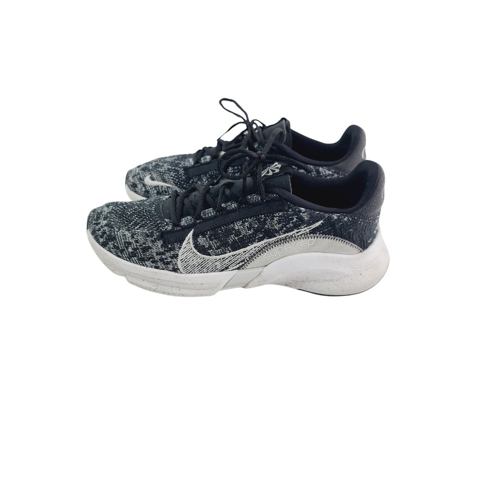 Nike Athletic Running Shoes Men's Size 10 Black/White Color.
